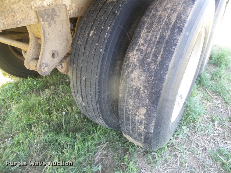 image for item DH4977 1982 Timpte Super Hopper double hopper bottom grain trailer