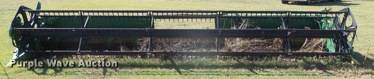 image for item DH4978 1998 John Deere 925 head