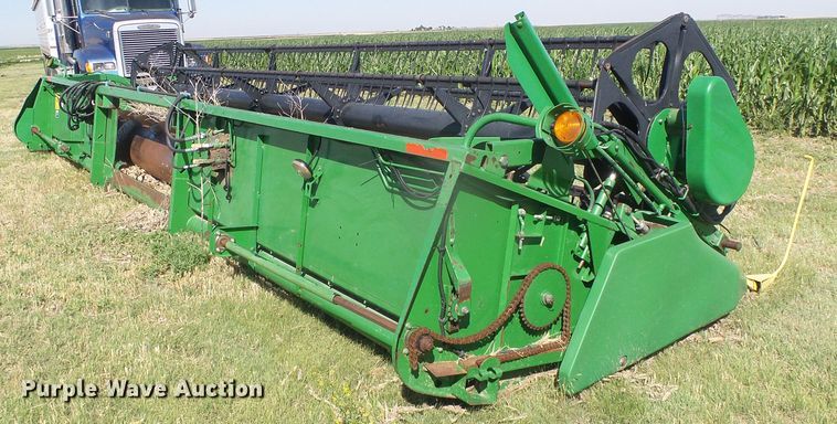 image for item DH4978 1998 John Deere 925 head