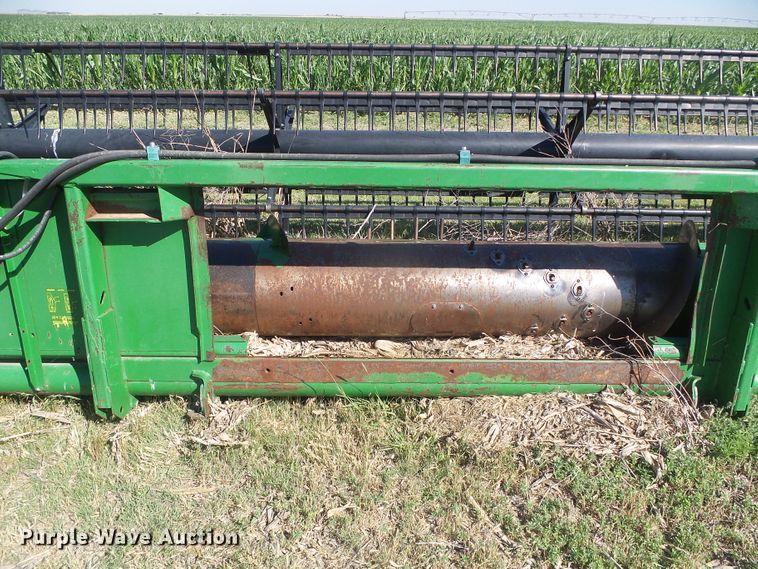 image for item DH4978 1998 John Deere 925 head