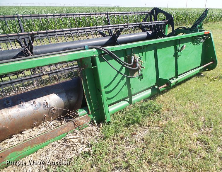 image for item DH4978 1998 John Deere 925 head