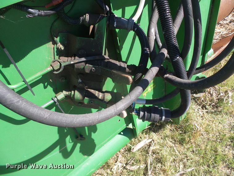 image for item DH4978 1998 John Deere 925 head