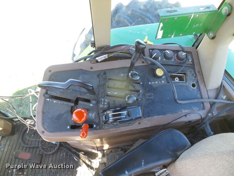 image for item DH4979 1995 John Deere 7800  tractor