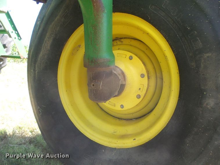 image for item DH4979 1995 John Deere 7800  tractor