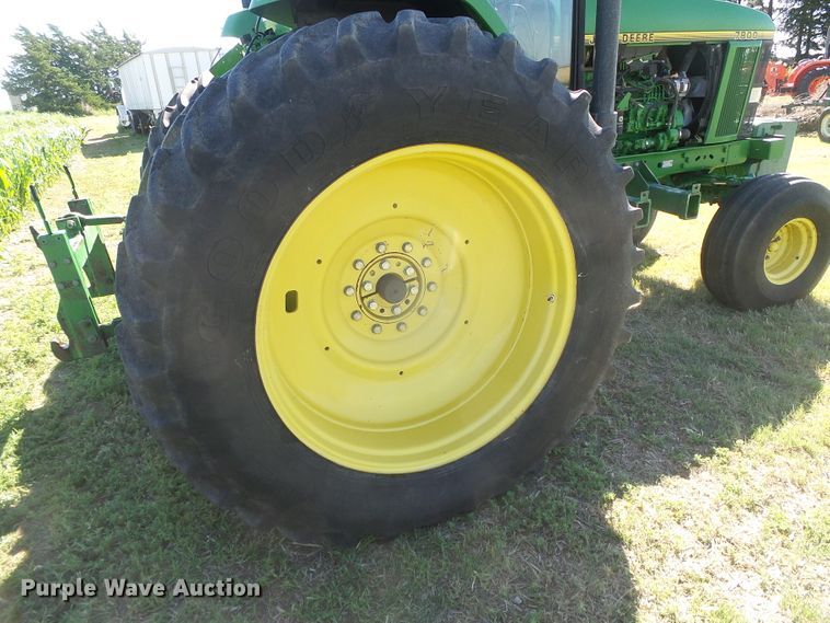 image for item DH4979 1995 John Deere 7800  tractor