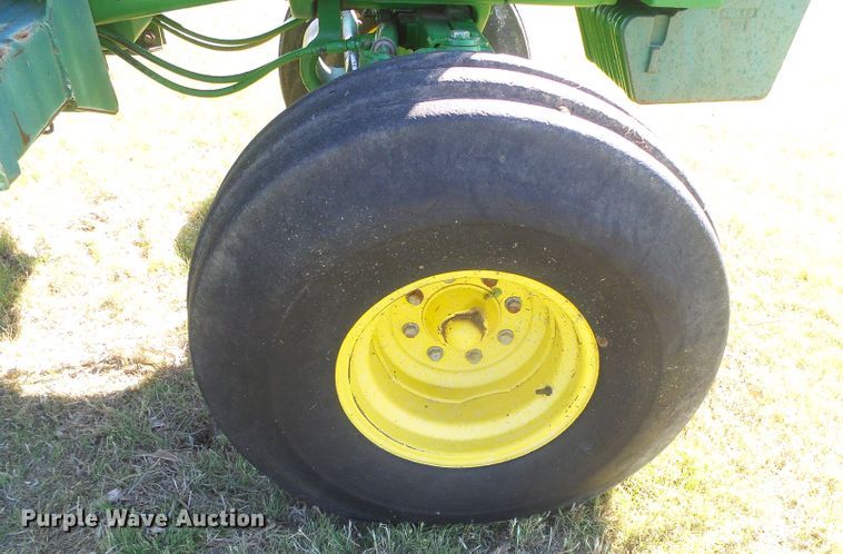 image for item DH4979 1995 John Deere 7800  tractor