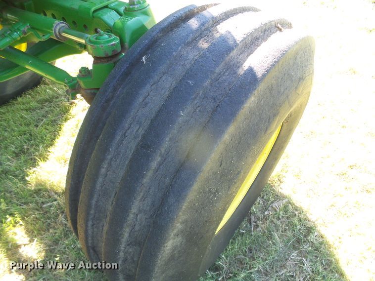 image for item DH4979 1995 John Deere 7800  tractor