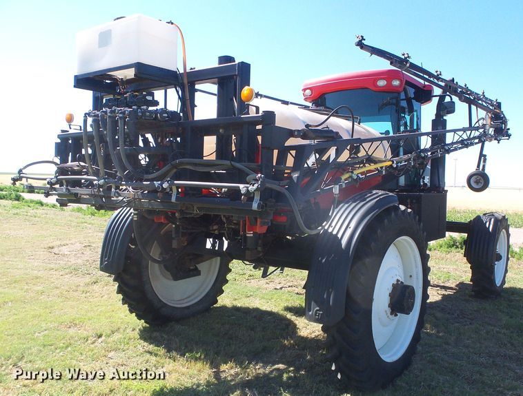 image for item DH4983 2007 Apache AS710 sprayer