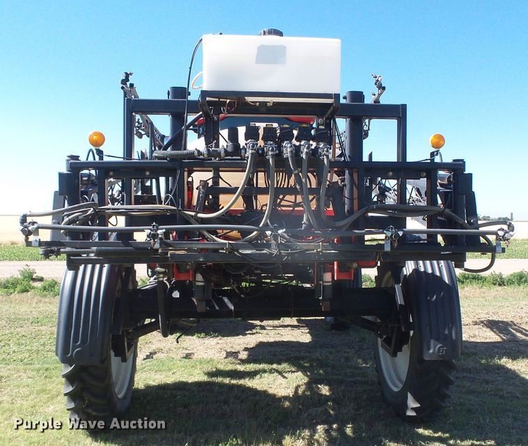 image for item DH4983 2007 Apache AS710 sprayer