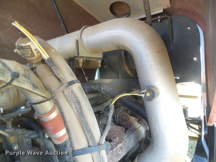 image for item DH4983 2007 Apache AS710 sprayer