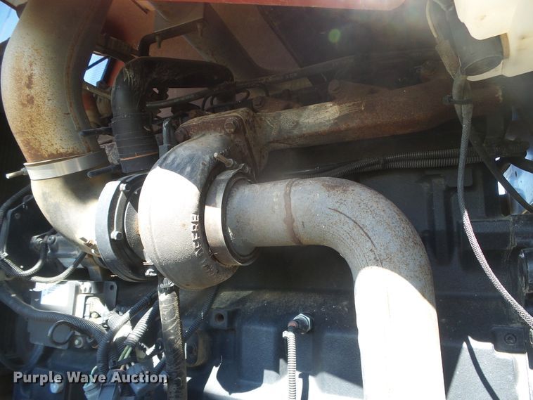 image for item DH4983 2007 Apache AS710 sprayer