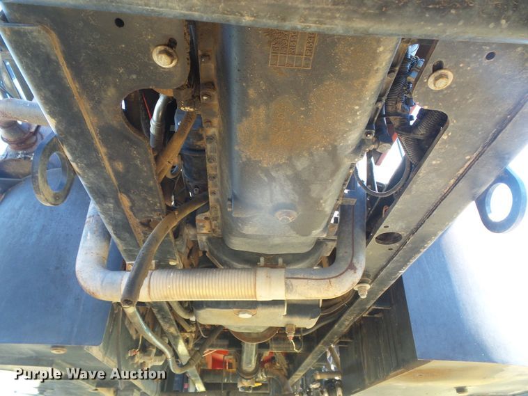 image for item DH4983 2007 Apache AS710 sprayer