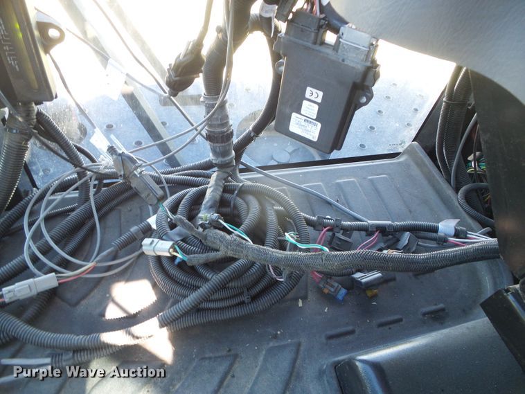 image for item DH4983 2007 Apache AS710 sprayer