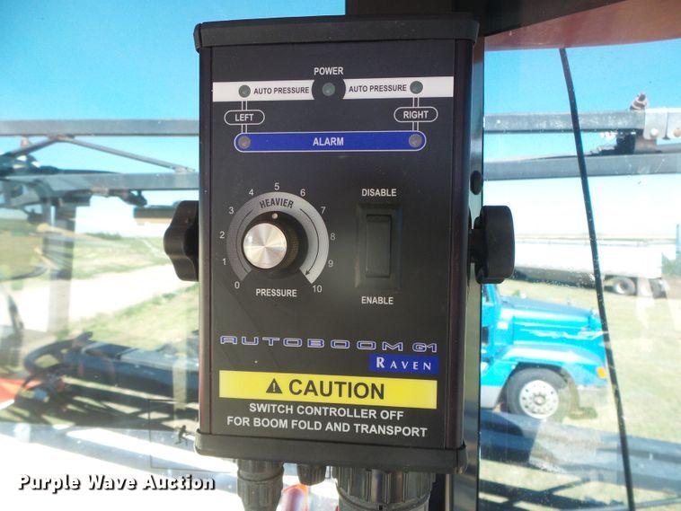 image for item DH4983 2007 Apache AS710 sprayer