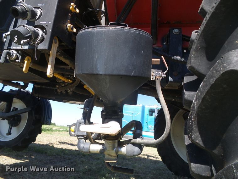 image for item DH4983 2007 Apache AS710 sprayer