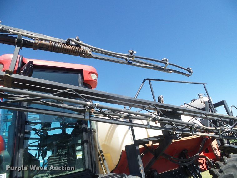 image for item DH4983 2007 Apache AS710 sprayer