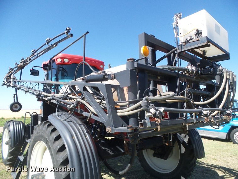 image for item DH4983 2007 Apache AS710 sprayer