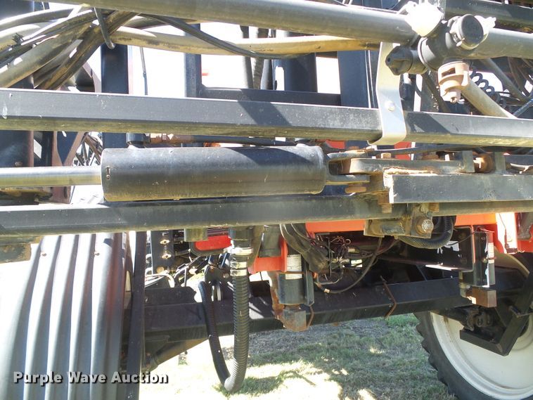 image for item DH4983 2007 Apache AS710 sprayer