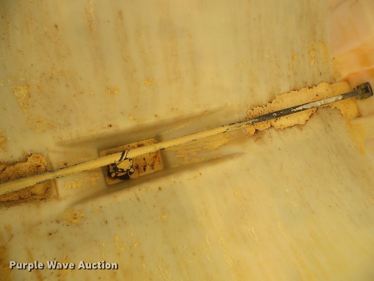 image for item DH4983 2007 Apache AS710 sprayer