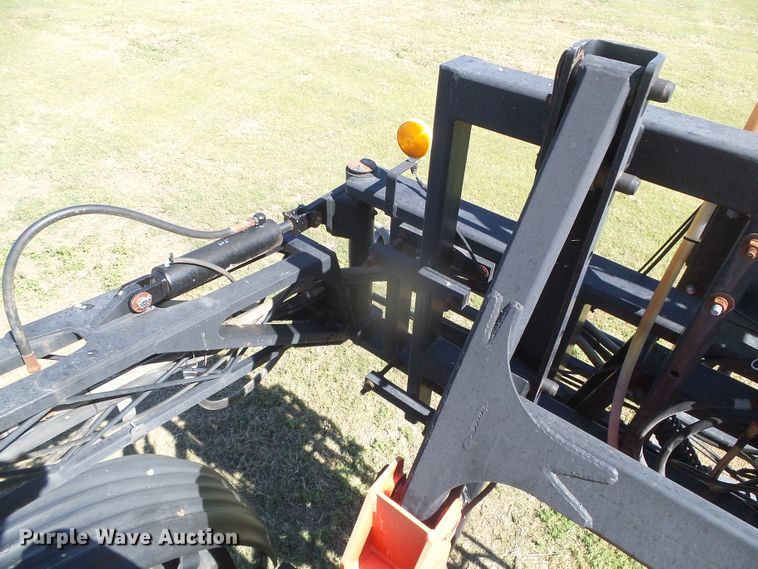 image for item DH4983 2007 Apache AS710 sprayer