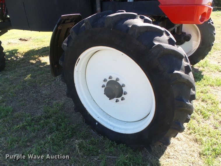 image for item DH4983 2007 Apache AS710 sprayer