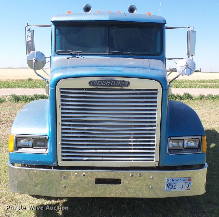 image for item DH4984 1996 Freightliner FLD  semi truck