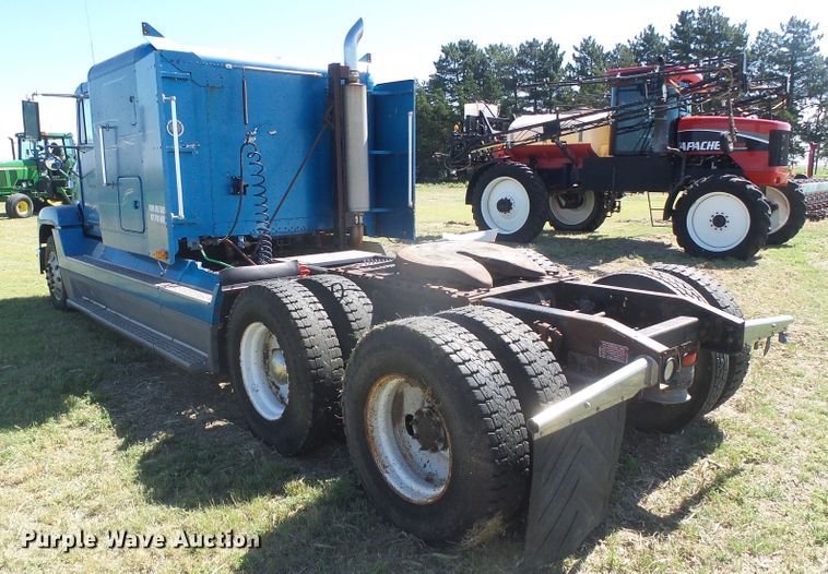 image for item DH4984 1996 Freightliner FLD  semi truck