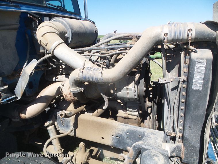 image for item DH4984 1996 Freightliner FLD  semi truck