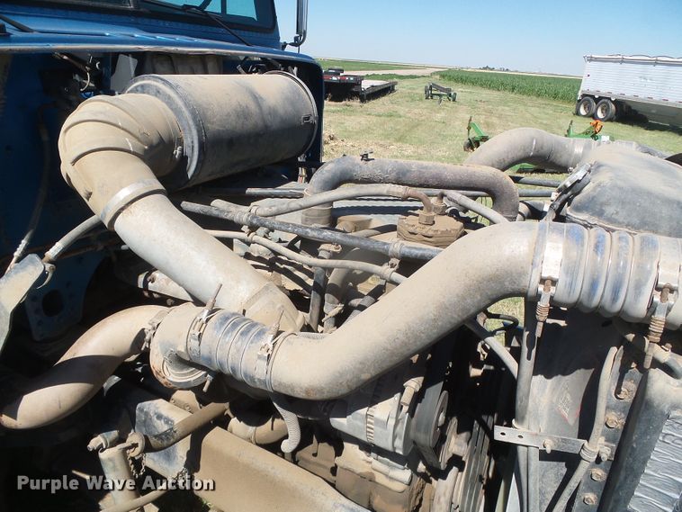 image for item DH4984 1996 Freightliner FLD  semi truck