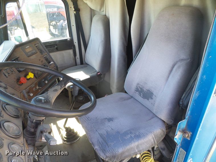 image for item DH4984 1996 Freightliner FLD  semi truck