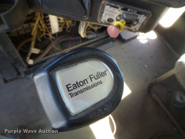 image for item DH4984 1996 Freightliner FLD  semi truck