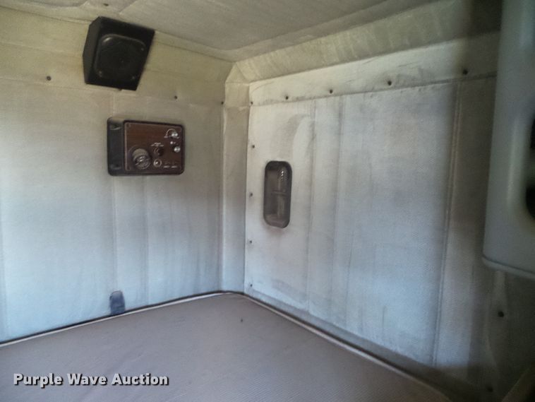 image for item DH4984 1996 Freightliner FLD  semi truck