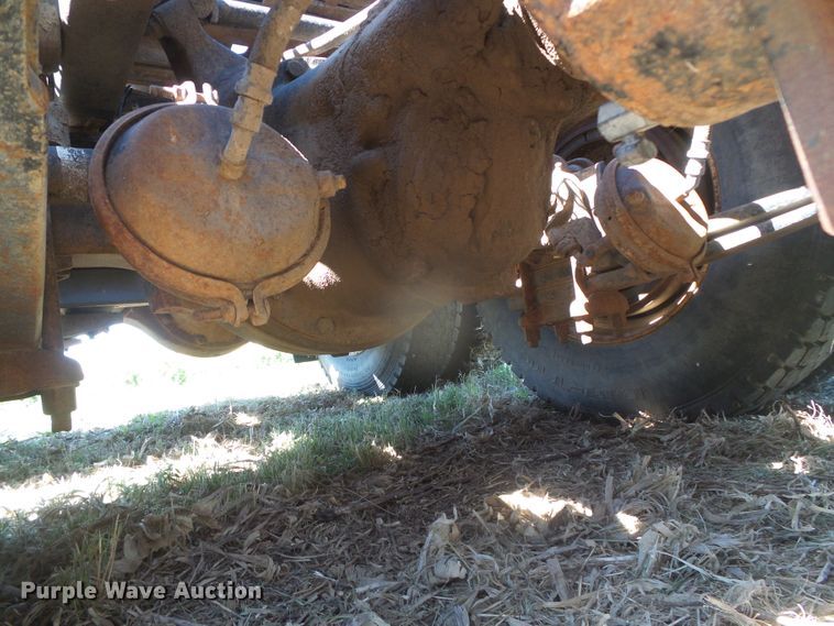 image for item DH4984 1996 Freightliner FLD  semi truck