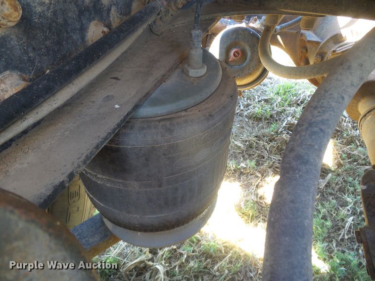 image for item DH4984 1996 Freightliner FLD  semi truck