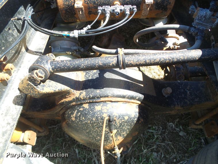 image for item DH4984 1996 Freightliner FLD  semi truck