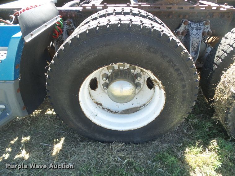 image for item DH4984 1996 Freightliner FLD  semi truck