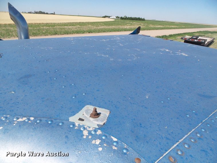 image for item DH4984 1996 Freightliner FLD  semi truck