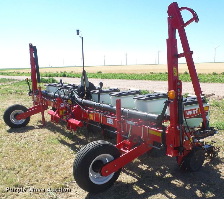 image for item DH4987 2012 White 8708 no-till planter