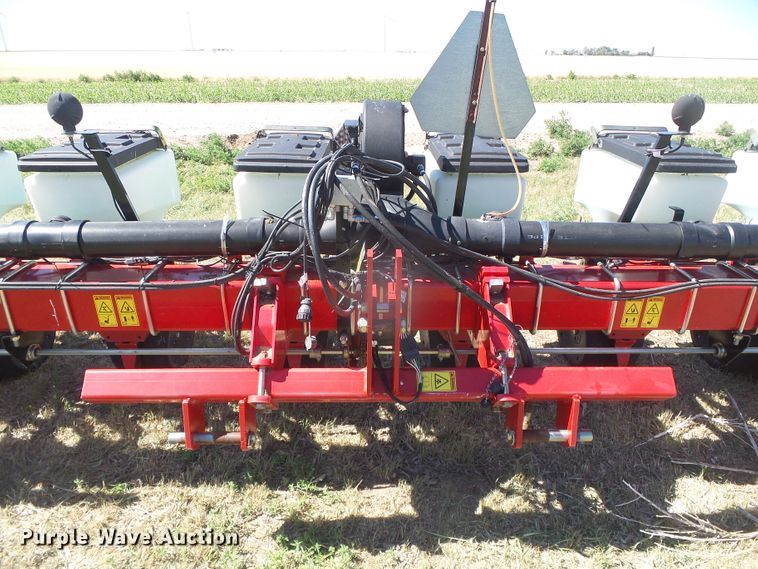 image for item DH4987 2012 White 8708 no-till planter