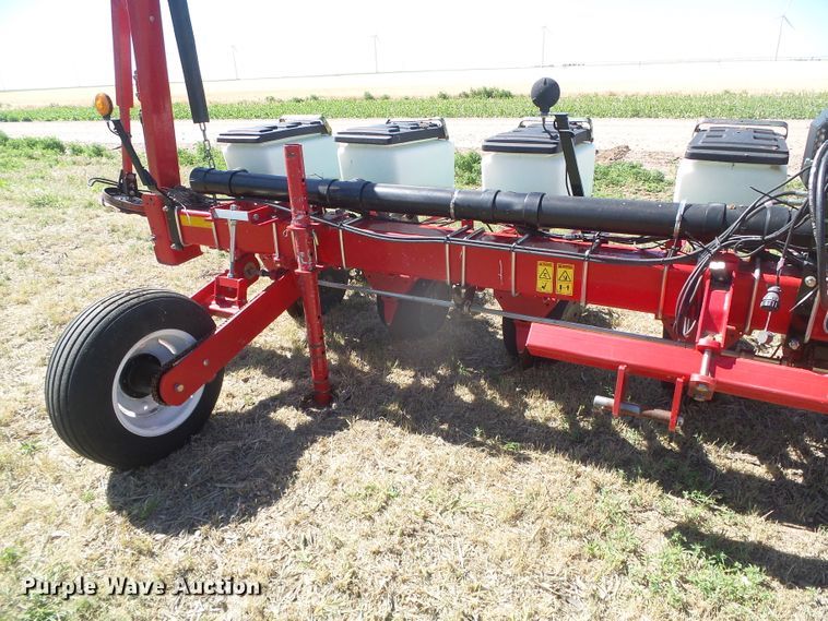 image for item DH4987 2012 White 8708 no-till planter
