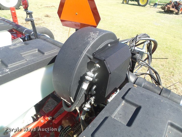 image for item DH4987 2012 White 8708 no-till planter