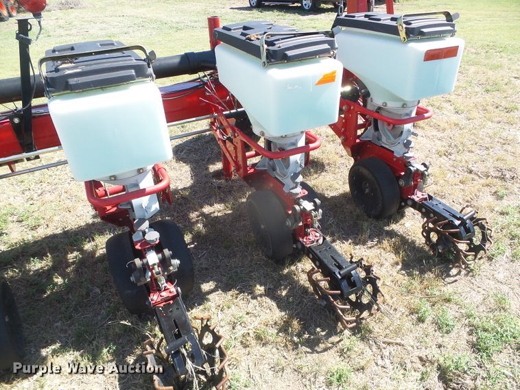image for item DH4987 2012 White 8708 no-till planter