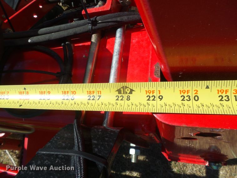 image for item DH4987 2012 White 8708 no-till planter