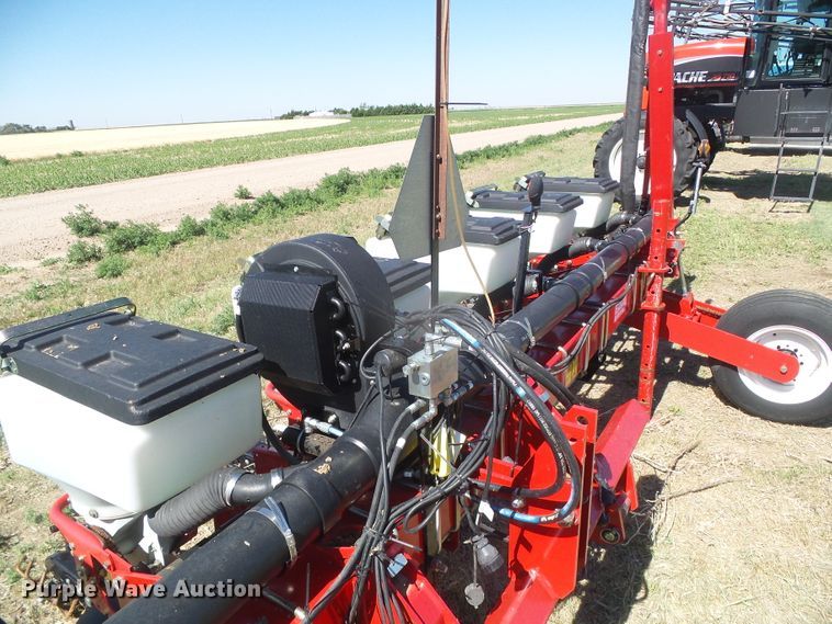image for item DH4987 2012 White 8708 no-till planter