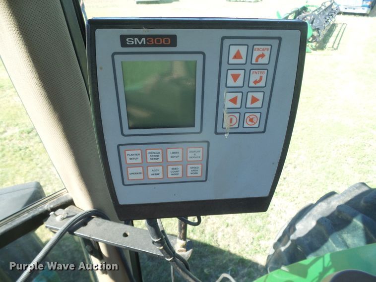 image for item DH4987 2012 White 8708 no-till planter