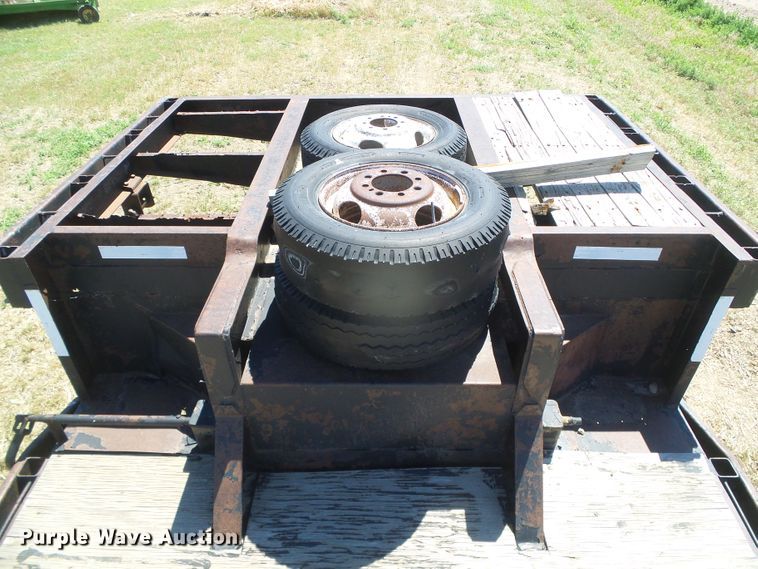 image for item DH4989 1988 MO Trailers drop deck trailer