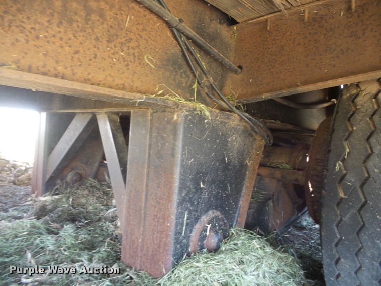 image for item DH4989 1988 MO Trailers drop deck trailer