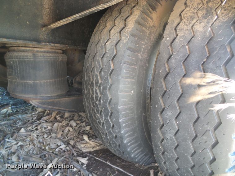 image for item DH4989 1988 MO Trailers drop deck trailer