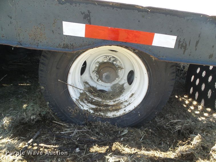 image for item DH4989 1988 MO Trailers drop deck trailer