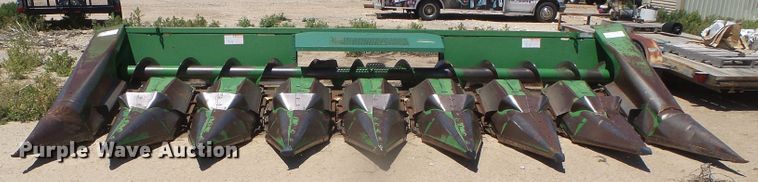 image for item DH4992 John Deere 843 corn head